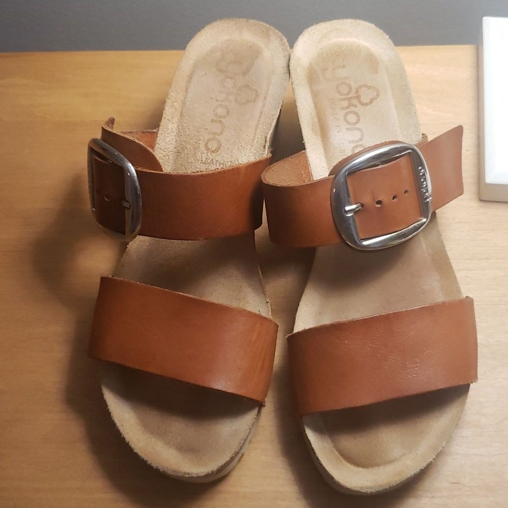 Yokono Sandal Womens sz 8 Slide Wedge Tan Leather Silver Buckle